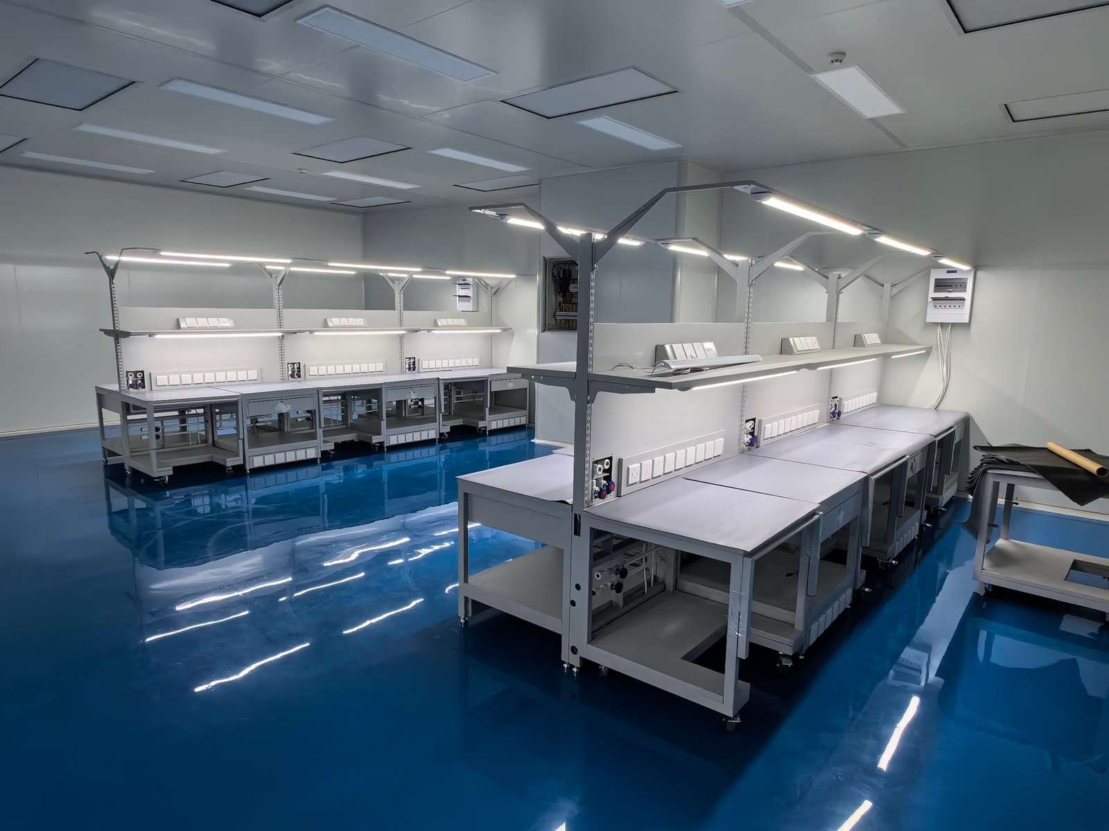 Anti-static Table with Hose